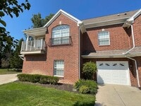 Building Photo - Shelby TWP 2-BR, 2-BA with Attached Garage, Lower Unit, Immediate Occupancy