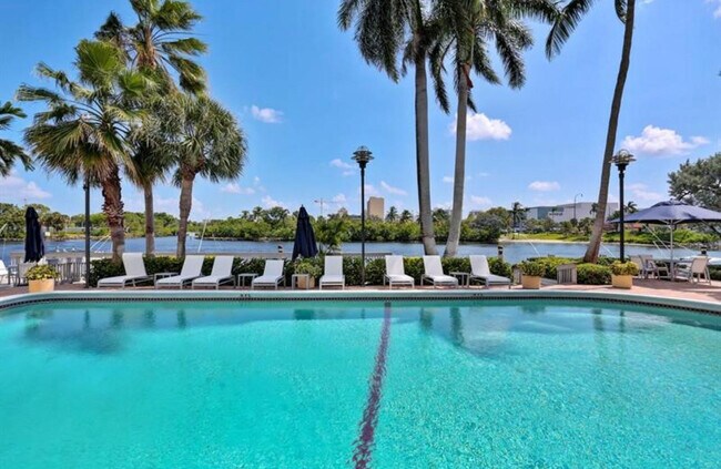 Building Photo - 1160 N Federal Hwy