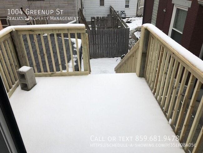 Building Photo - 1004 Greenup St