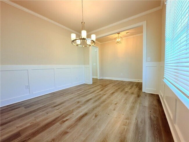 Building Photo - 470 Hellen Vly Dr