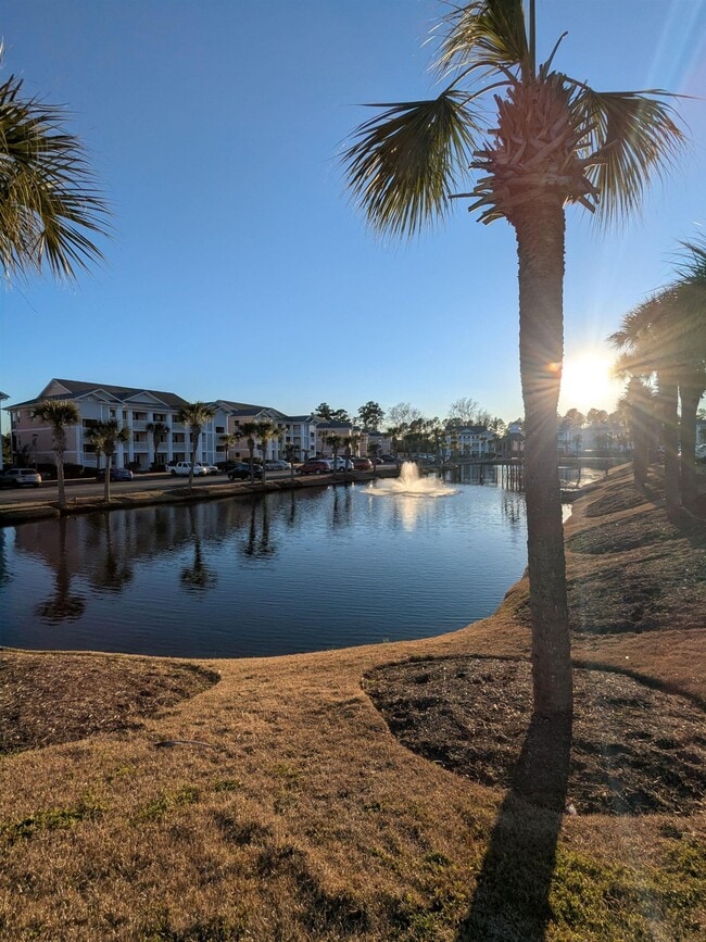 Building Photo - 627 Waterway Village Blvd