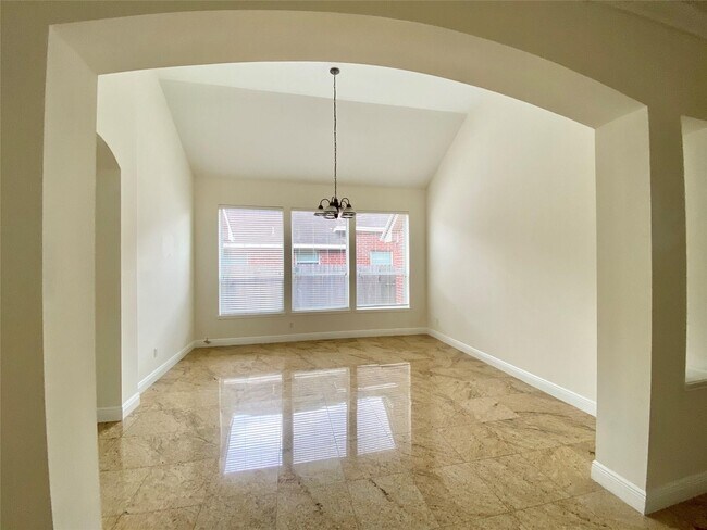 Building Photo - 10323 Stanbrook Dr
