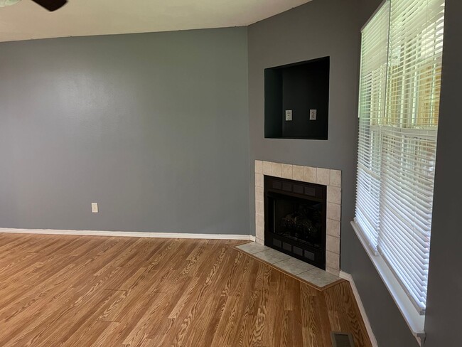 Building Photo - 129 Bailey Cir
