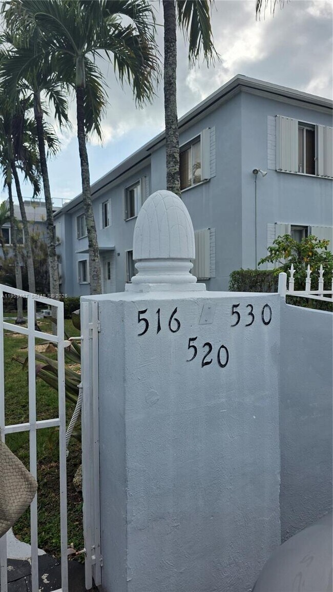 Building Photo - 530 SW 10th St