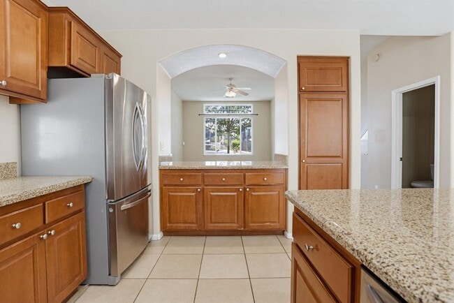 Building Photo - 3 Bedroom Home Available Now!