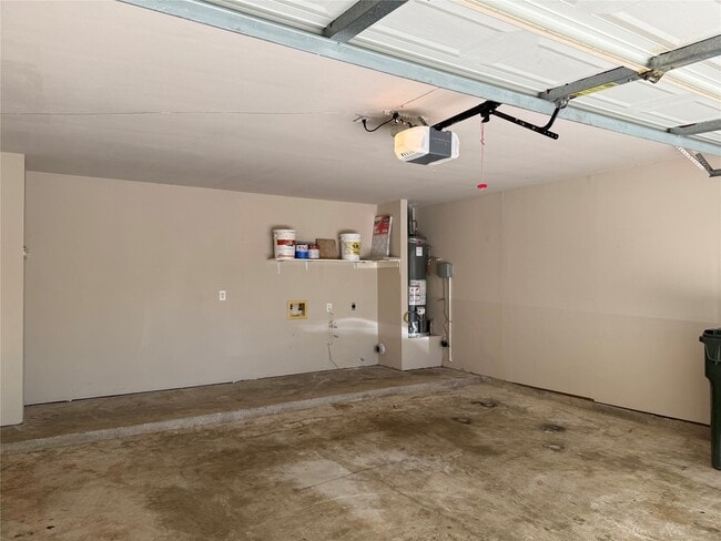 Building Photo - 2806 Great Lakes Ave