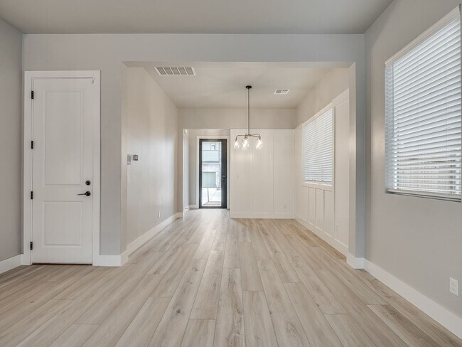 Building Photo - Beautiful New Construction Home in Edmond/Oklahoma City