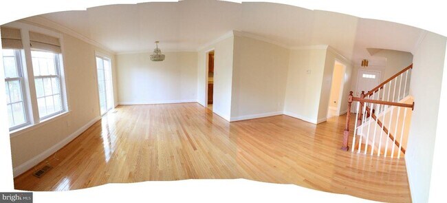 Building Photo - 3317 Pathway Ct