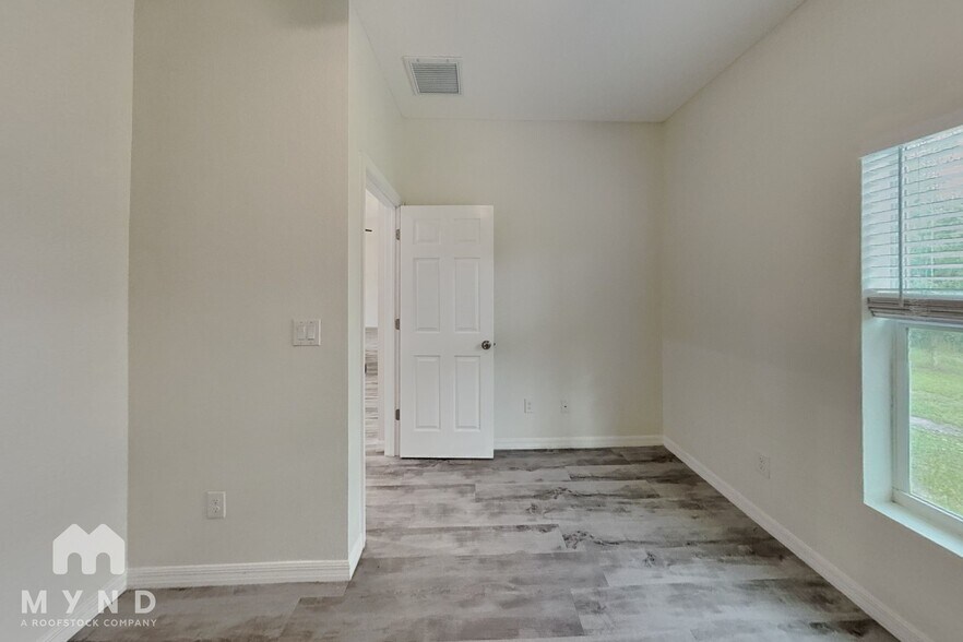 Building Photo - 7356 S Cameo Cir