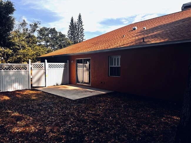 Building Photo - AVAILABLE NOW