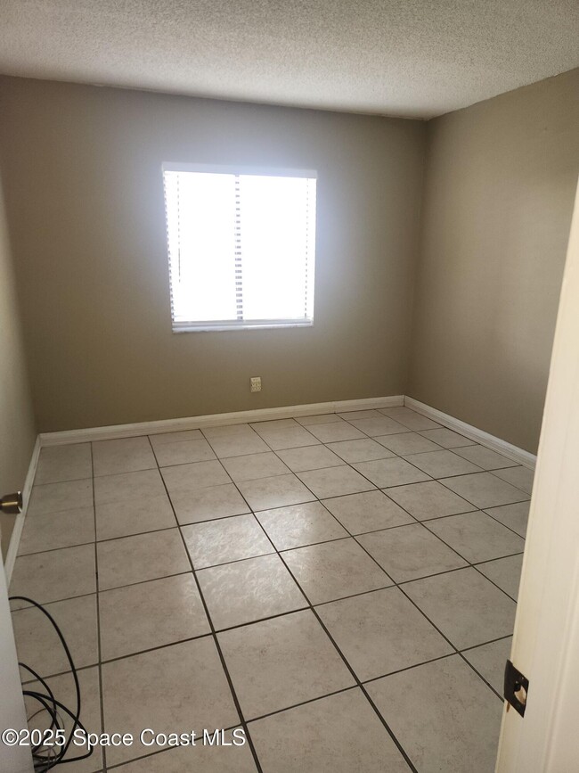 Building Photo - 2469 S Washington Ave