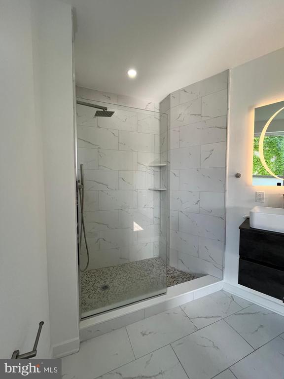 Building Photo - 1641 N Newkirk St