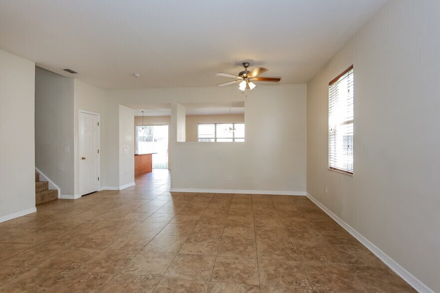 Building Photo - 9322 Zincoe Ln