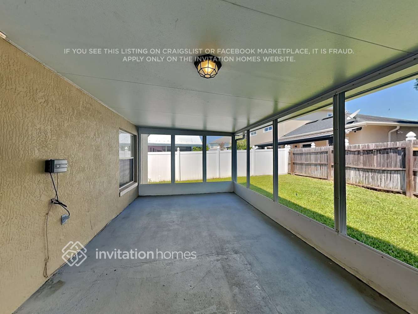 Building Photo - 1733 Snaresbrook Way