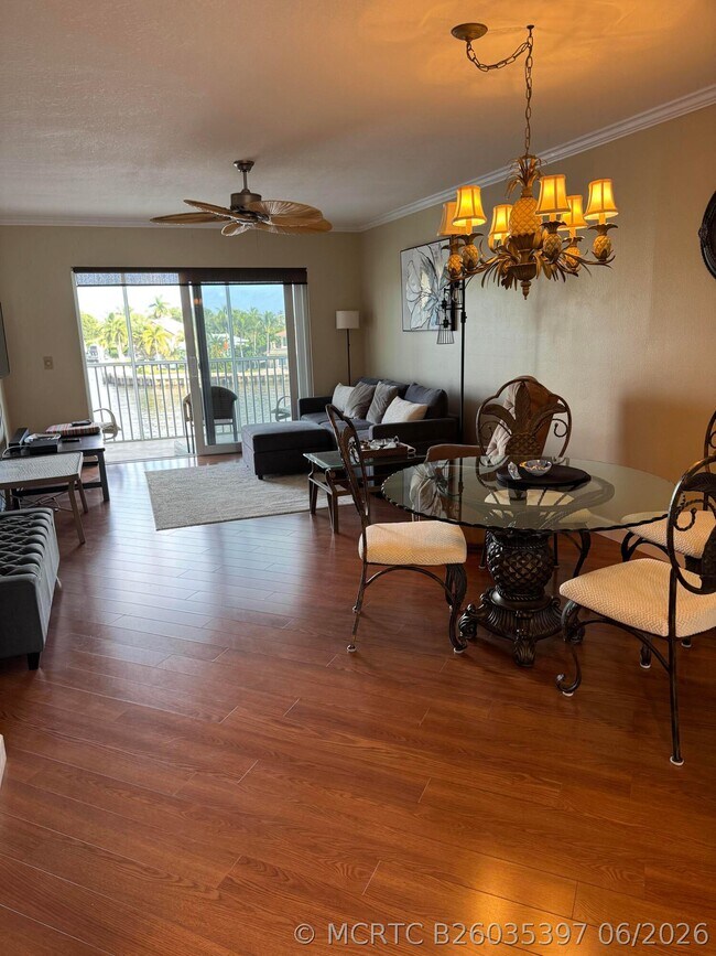 Building Photo - 650 Snug Harbor Dr