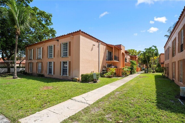 Building Photo - 7105 Miami Lakes Dr