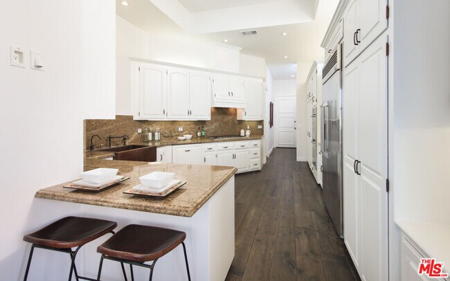 Building Photo - 10108 Empyrean Way