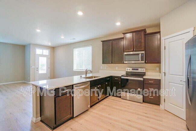 Building Photo - 7104 NE 155th Pl