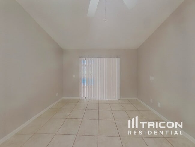 Building Photo - 1519 Carter Oaks Dr