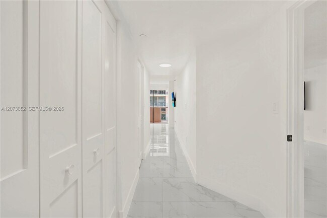 Building Photo - 5757 Collins Ave