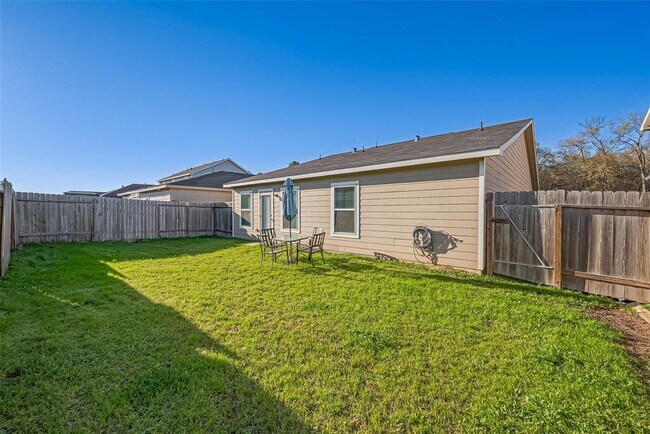 Building Photo - 15708 Del Norte Dr