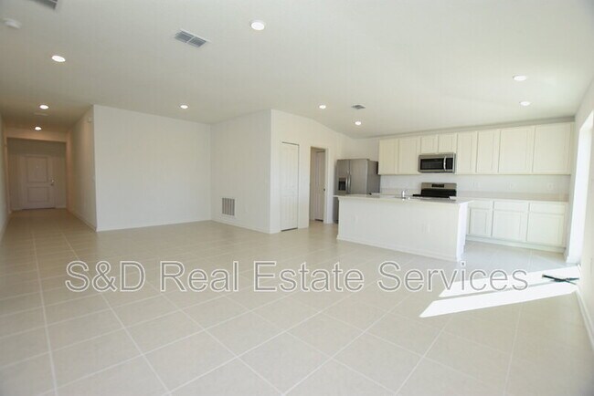 Building Photo - 2216 Rock Dr