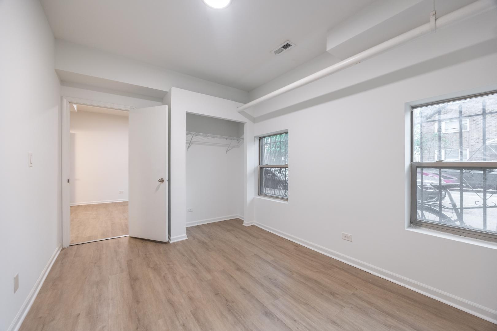 Building Photo - 5054 N Winthrop Ave