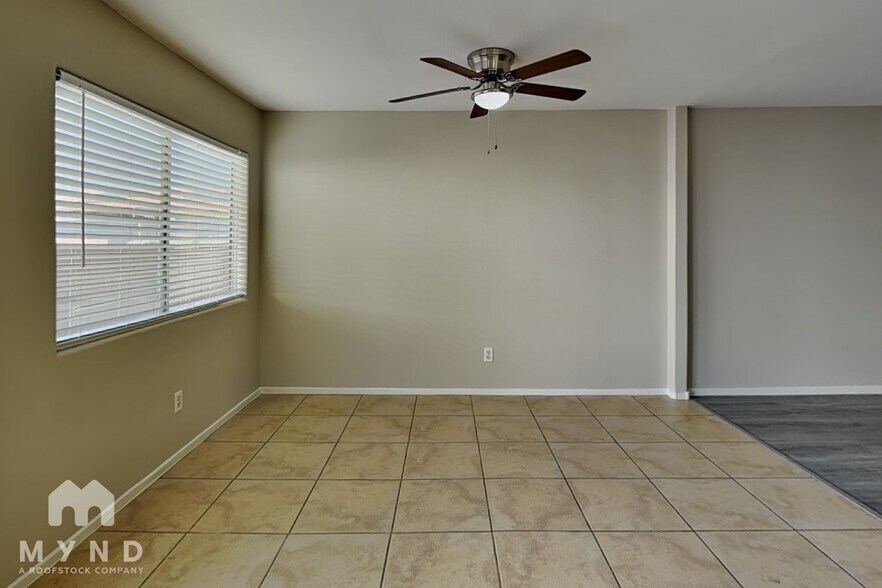 Building Photo - 3379 Dragon Fly St