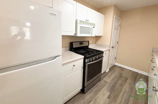 Building Photo - 105 McKenna Cir