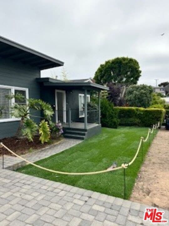 Building Photo - 620 25th St