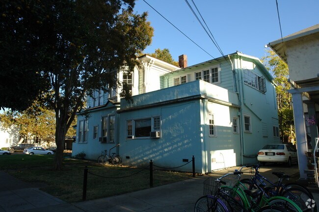 Building Photo - 310 Normal Ave