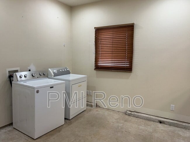 Building Photo - 2789 Montego Dr