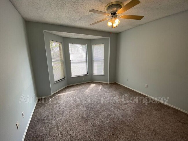 Building Photo - 277 Lakebreeze Cir