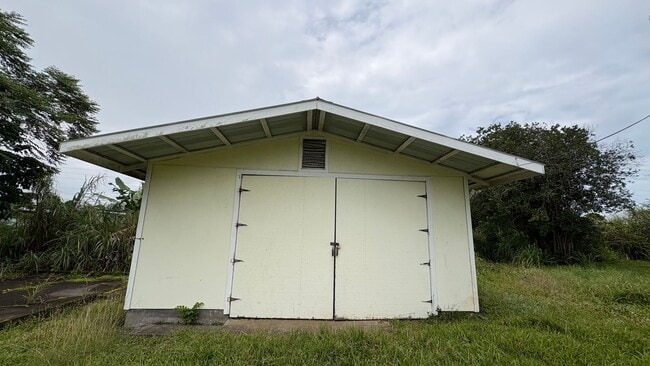 Building Photo - Beautiful 3 Bedroom House with Studio and Separate Garage on Property