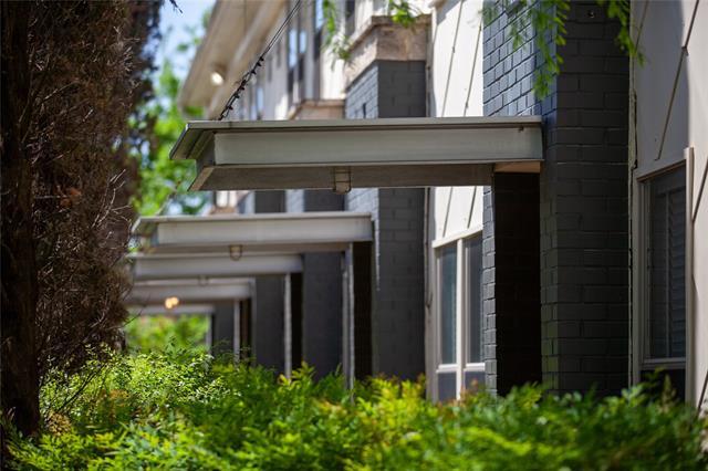 Building Photo - 5347 Lewis St