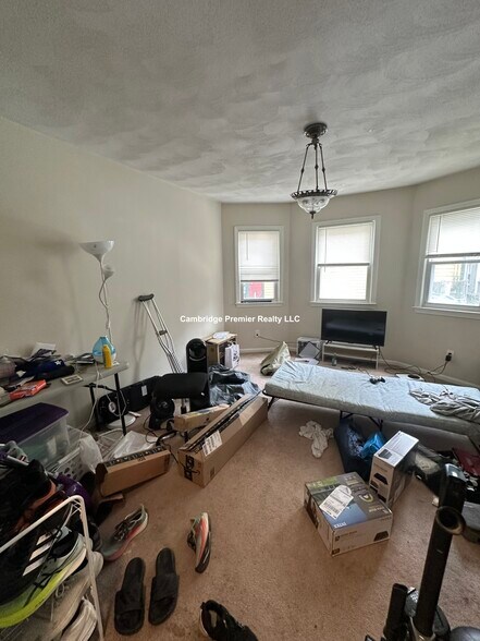 Building Photo - 14 Callender St
