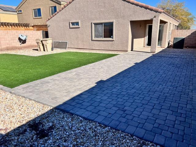 Building Photo - 5786 S 240th Dr