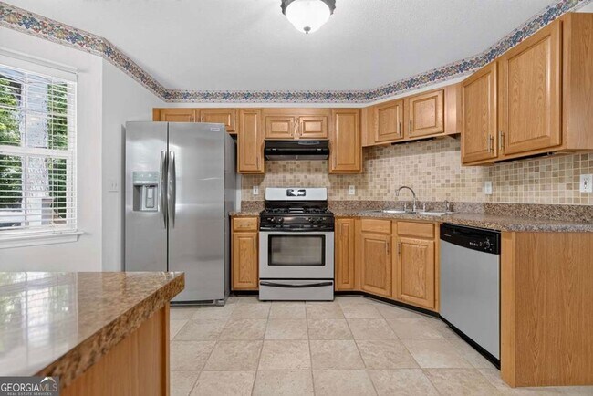 Building Photo - 72 Victorian Cir