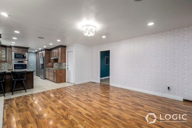 Building Photo - 2718 Ferron Dr