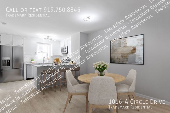 Building Photo - Newly Remodeled, Luxurious Duplex