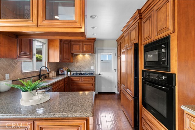 Building Photo - 23524 Evalyn Ave