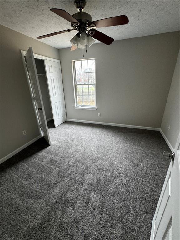 Building Photo - 2463 Meadow Spring Dr