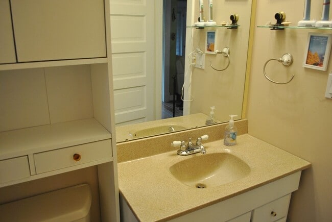 Building Photo - 3436 Lyleburn Pl