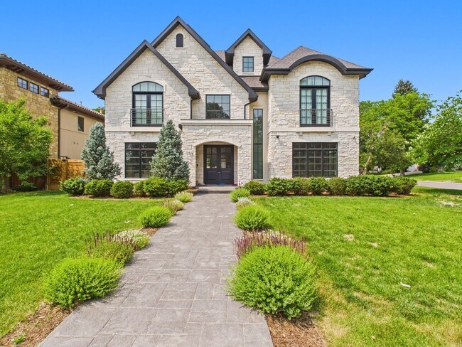 Building Photo - 155 Southmoor Dr