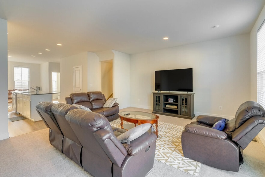 Building Photo - 14566 Alsace Ln