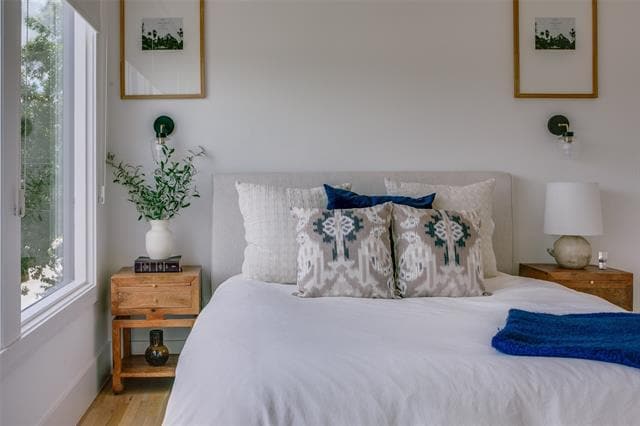 Building Photo - 6039 Lewis St