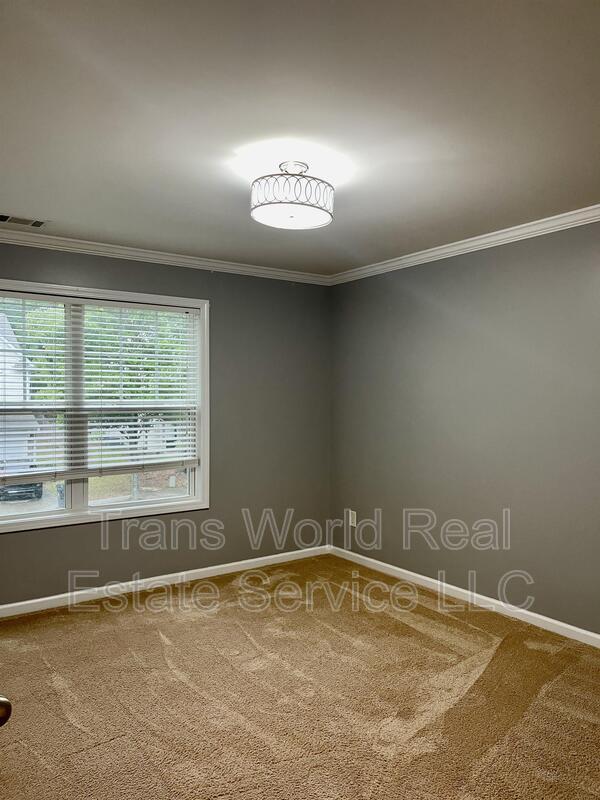 Building Photo - 2673 Winslow Ridge Dr NE