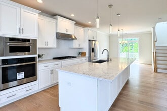 Building Photo - 25 Brentwood Cir