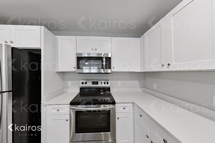 Building Photo - 158 Cottage Grove Rd