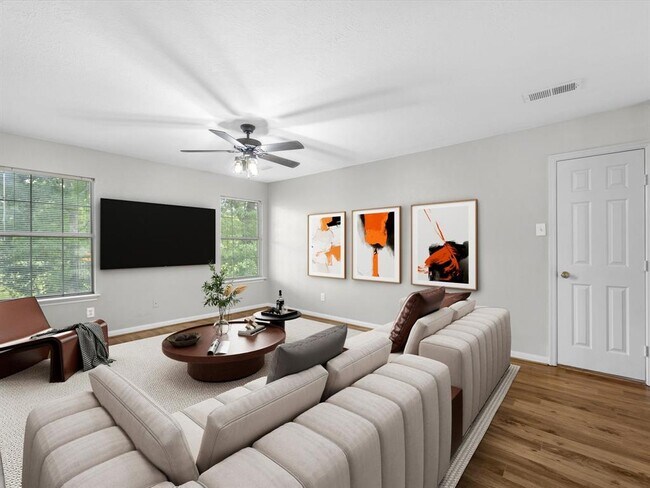 Building Photo - 3910 Echo Mountain Dr